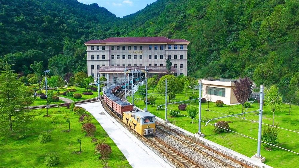 202305131683965436179467.jpg 8礦工服務樓.jpg