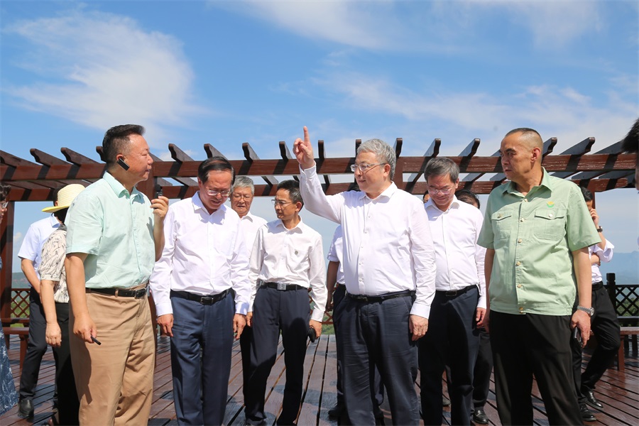 202406261719378838286603.jpg 2024.06.23全國政協(xié)副主席、民盟中央常務副主席、中國科學院院士、清華大學副校長王光謙蒞臨金徽股份視察.jpg