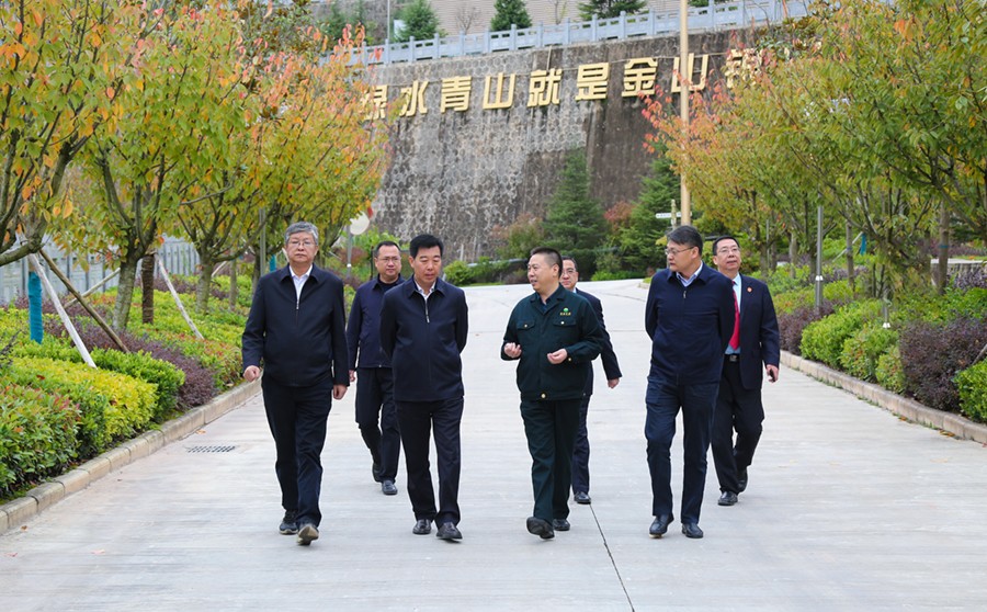 202406261719381609828900.jpg 29-2021年10月,甘肅省高級人民法院院長張海波蒞臨公司調(diào)研。.jpg