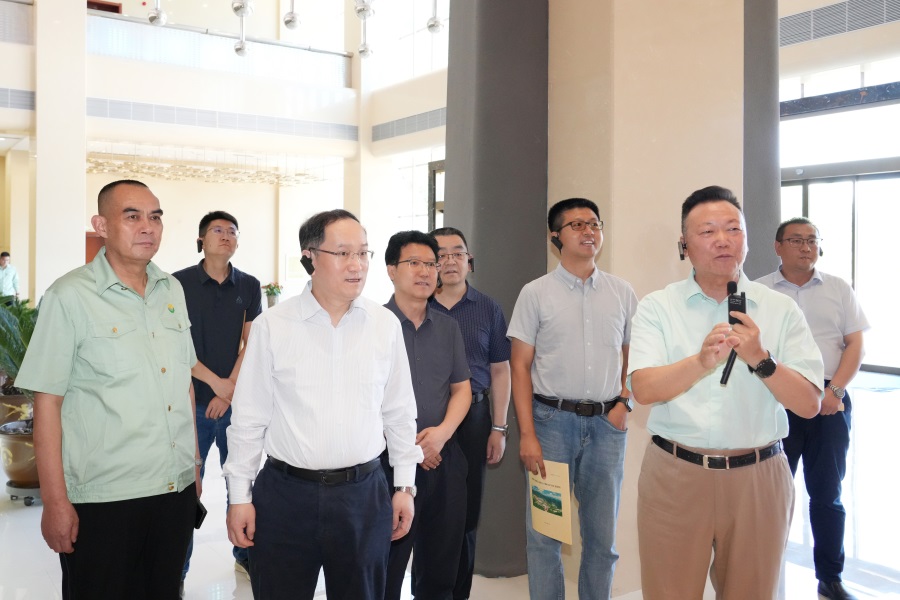 202406261719383918916710.jpg 2024.06.22自然資源部礦產(chǎn)資源保護監(jiān)督司司長薄志平蒞臨金徽股份指導工作.jpg